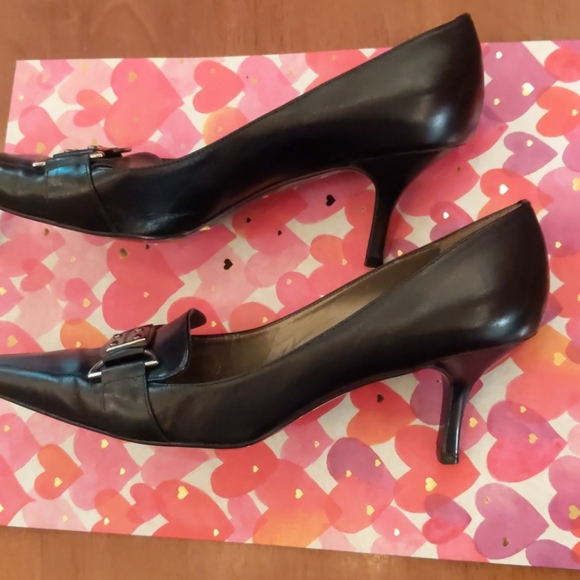 Short leather heels - Picture 4 of 5